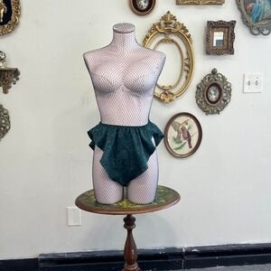 Victoria's Secret Vintage Gold Label Ruffled Tap Panties Size M Emerald Green